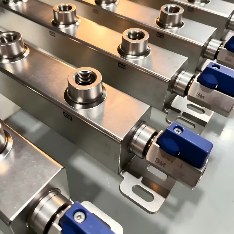 Data Center Liquid Cooling Manifold Pipe